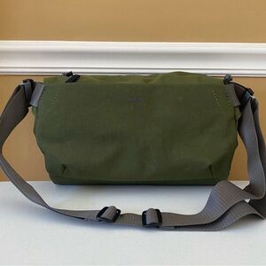 Bellroy Venture Sling 9L